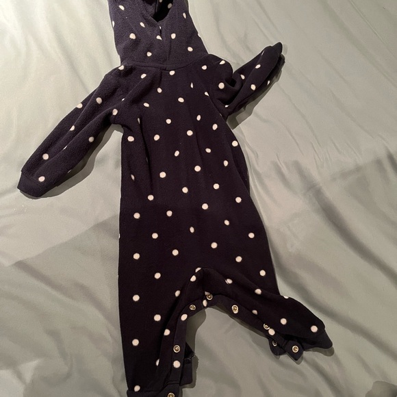 Carter’s full body sweater romper - Picture 3 of 4